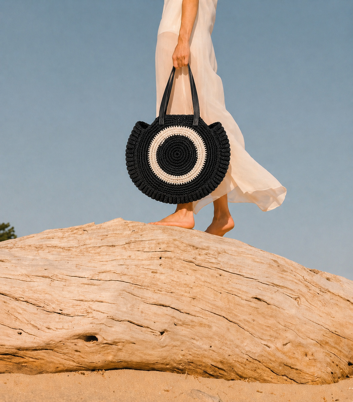 Eye-Catching Shoulder Bag